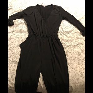 Size M jumper EUC black